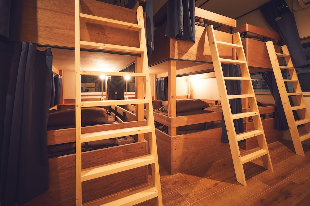 36HOSTEL サルホステル 広島