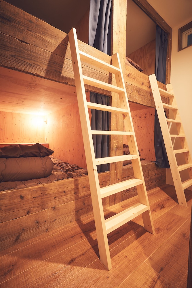 36HOSTEL サルホステル 広島