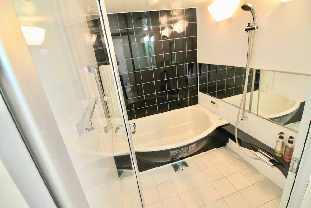 LUXES 比治山 広島