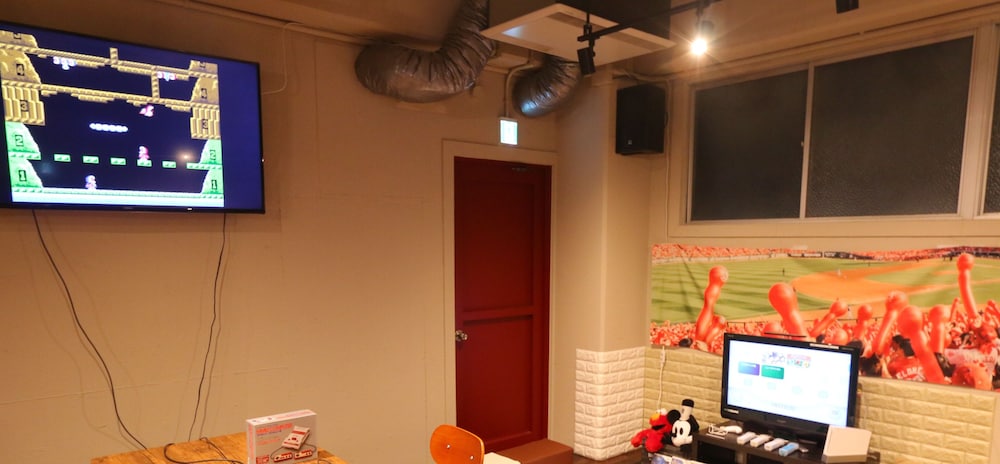 RED HELMET HOUSE&SPORTS BAR HIROSHIMA 広島