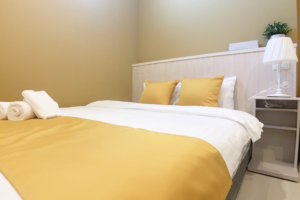 BAR & HOTEL COLORS 宮島 広島