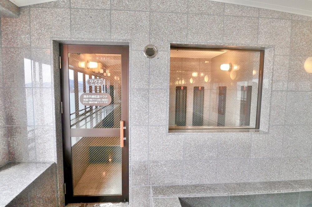 広島駅前ユニバーサルホテル新幹線口右 広島