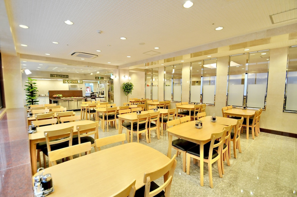 広島駅前ユニバーサルホテル新幹線口右 広島