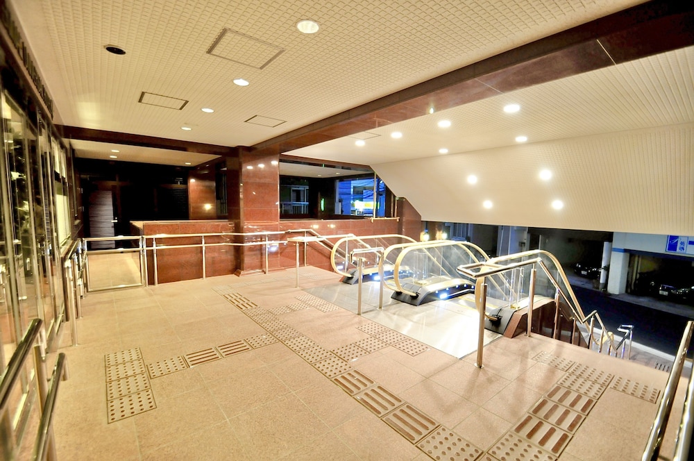 広島駅前ユニバーサルホテル新幹線口右 広島