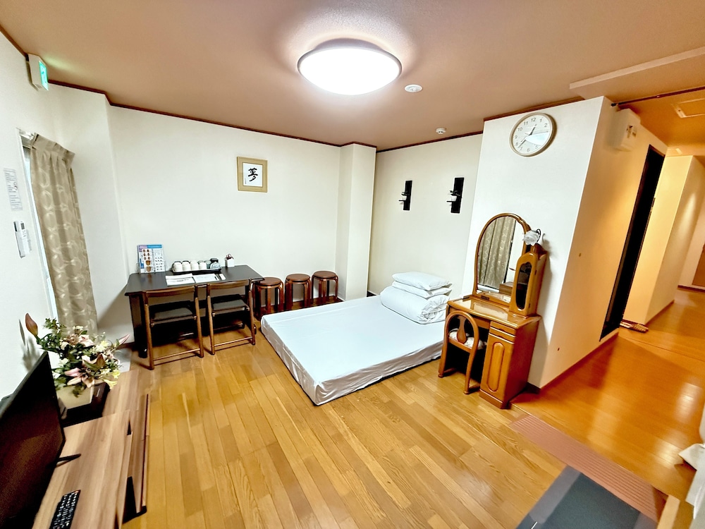 プチ ホテル 017 徳島