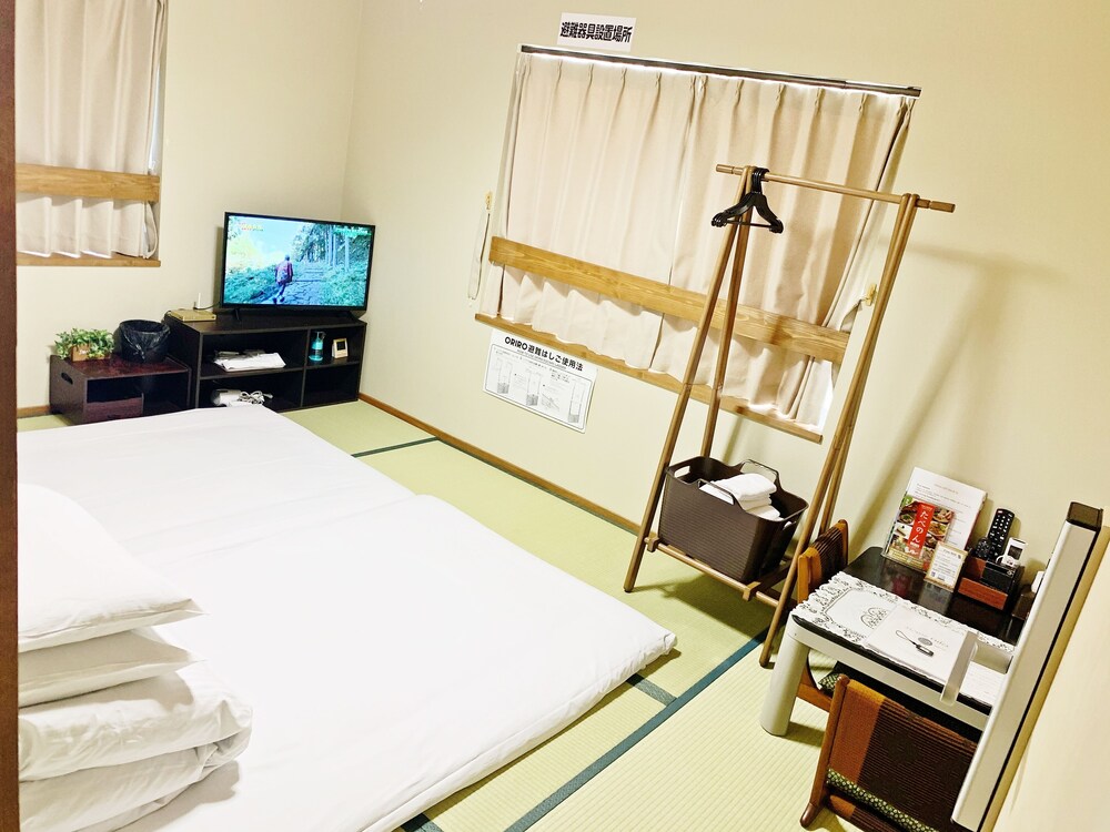 ゲスト ハウス 017 レイナ 川内 徳島