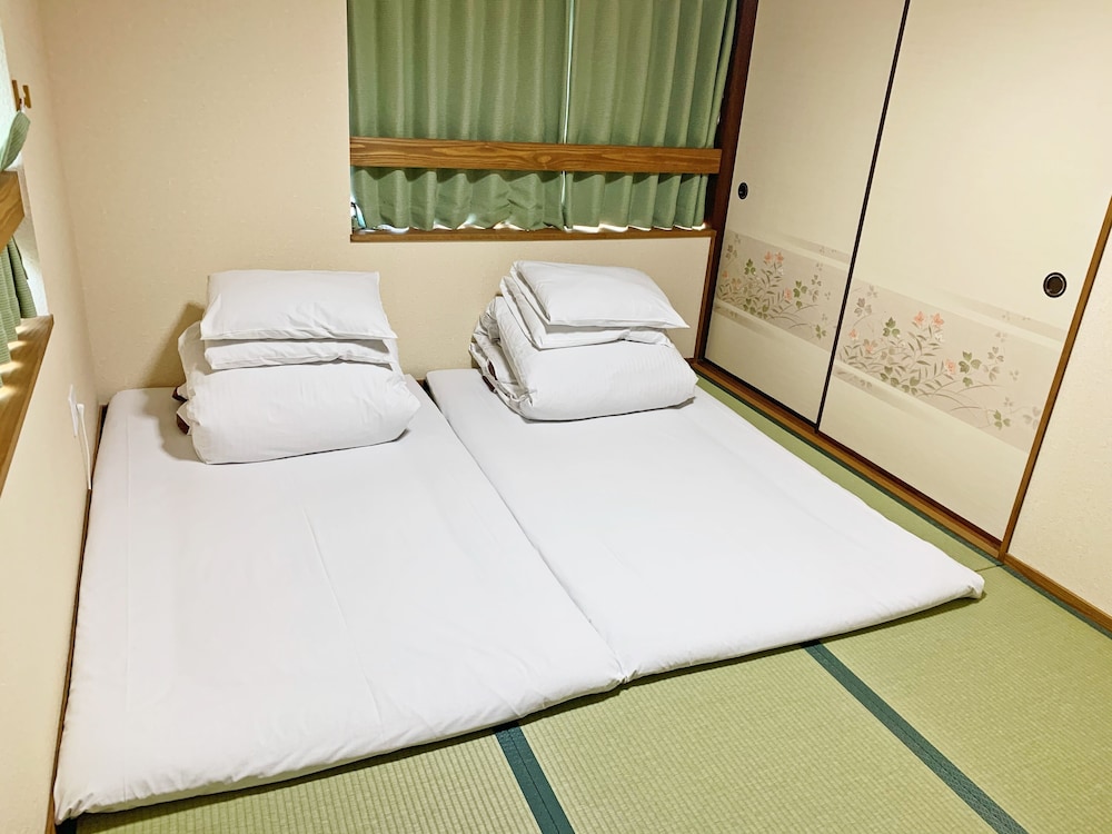 ゲスト ハウス 017 レイナ 川内 徳島
