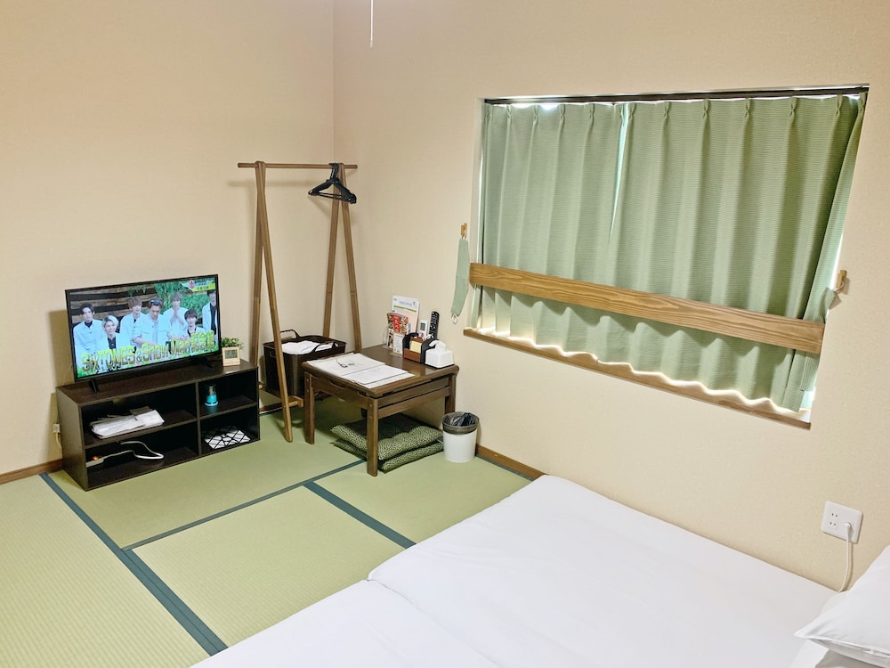 ゲスト ハウス 017 レイナ 川内 徳島