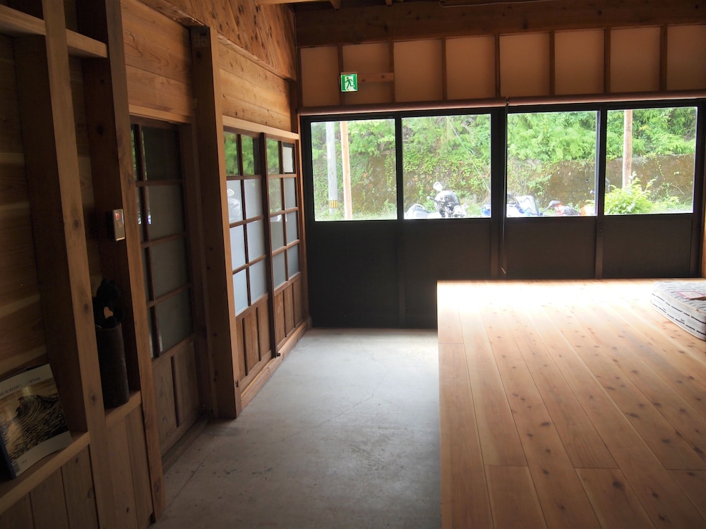 ルロ クラシックガーデン 徳島