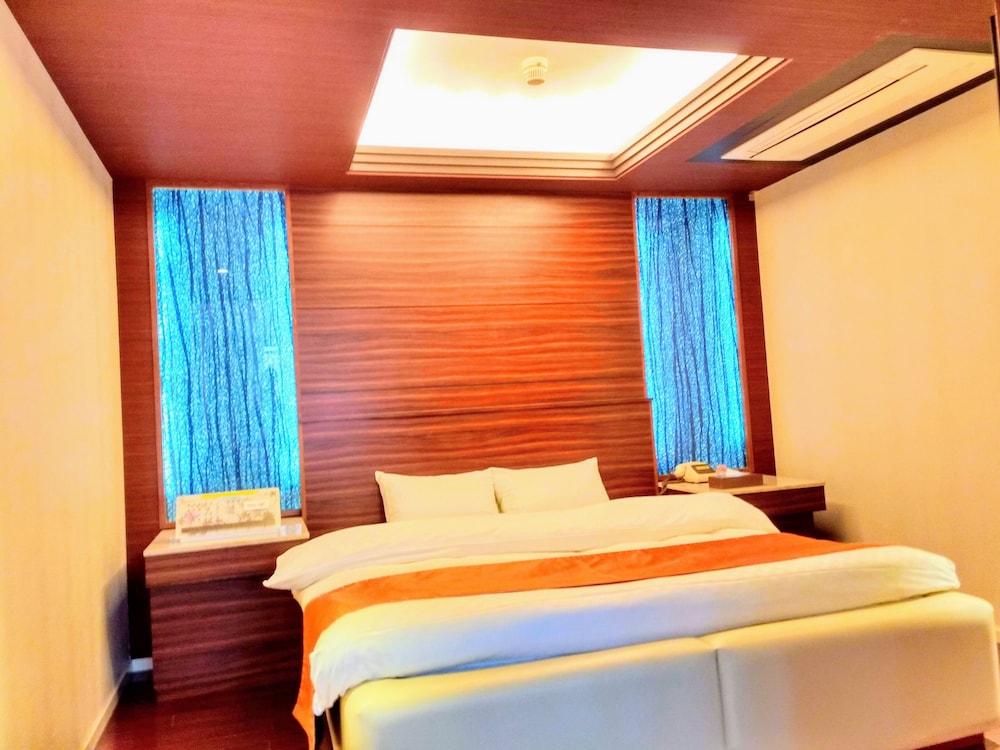 ホテル TIKI 徳島