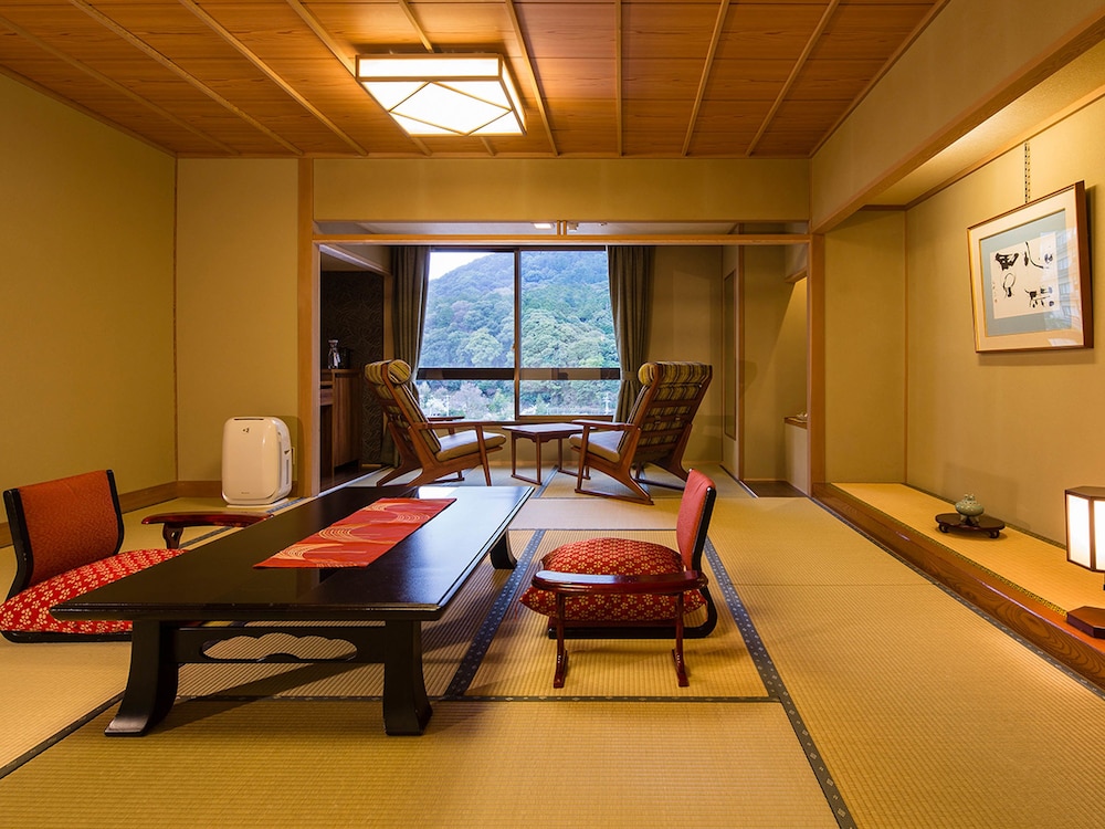 湯元こんぴら温泉華の湯 紅梅亭 高松