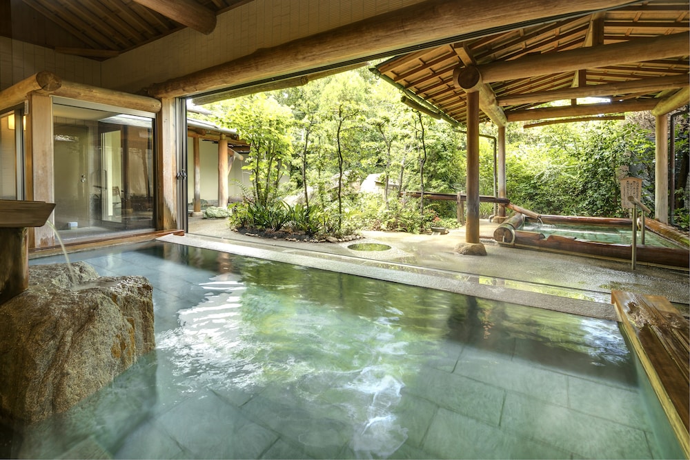 湯元こんぴら温泉華の湯 紅梅亭 高松