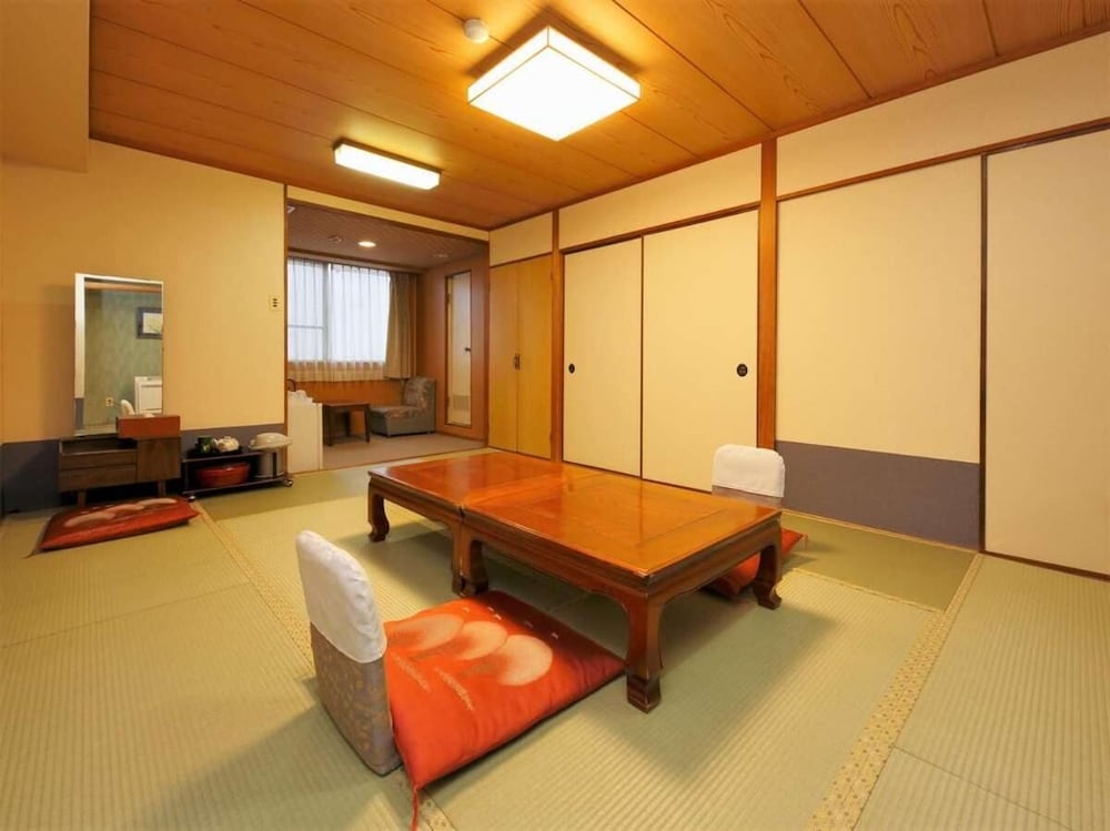 こんぴら温泉湯元八千代 高松