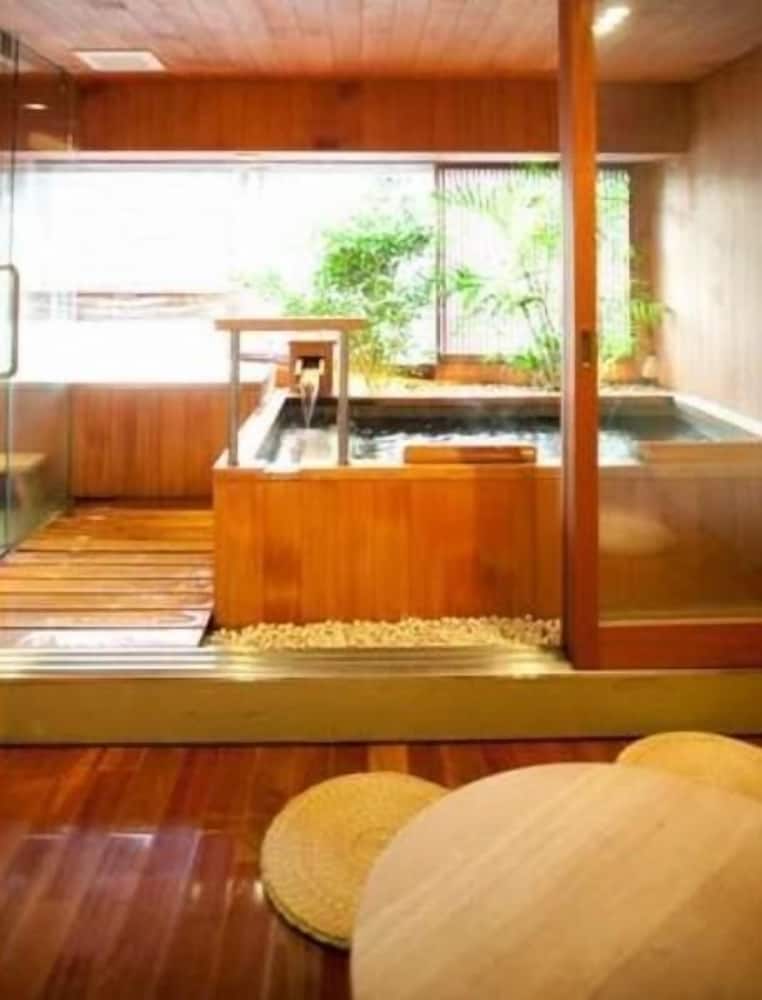 こんぴら温泉湯元八千代 高松