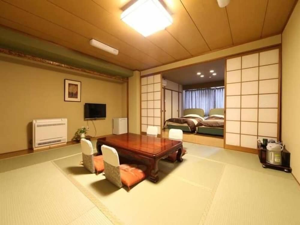 こんぴら温泉湯元八千代 高松