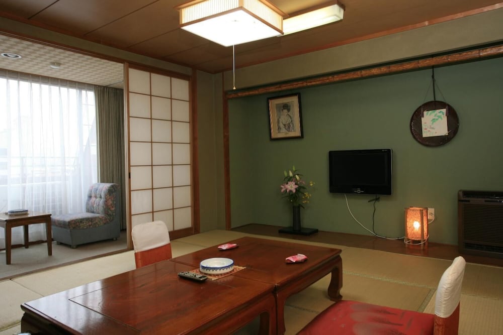 こんぴら温泉湯元八千代 高松