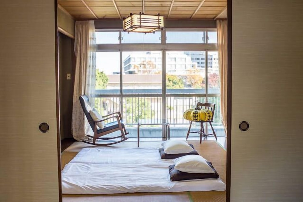 NEXT INTERNATIONAL HOMESTAY 高松