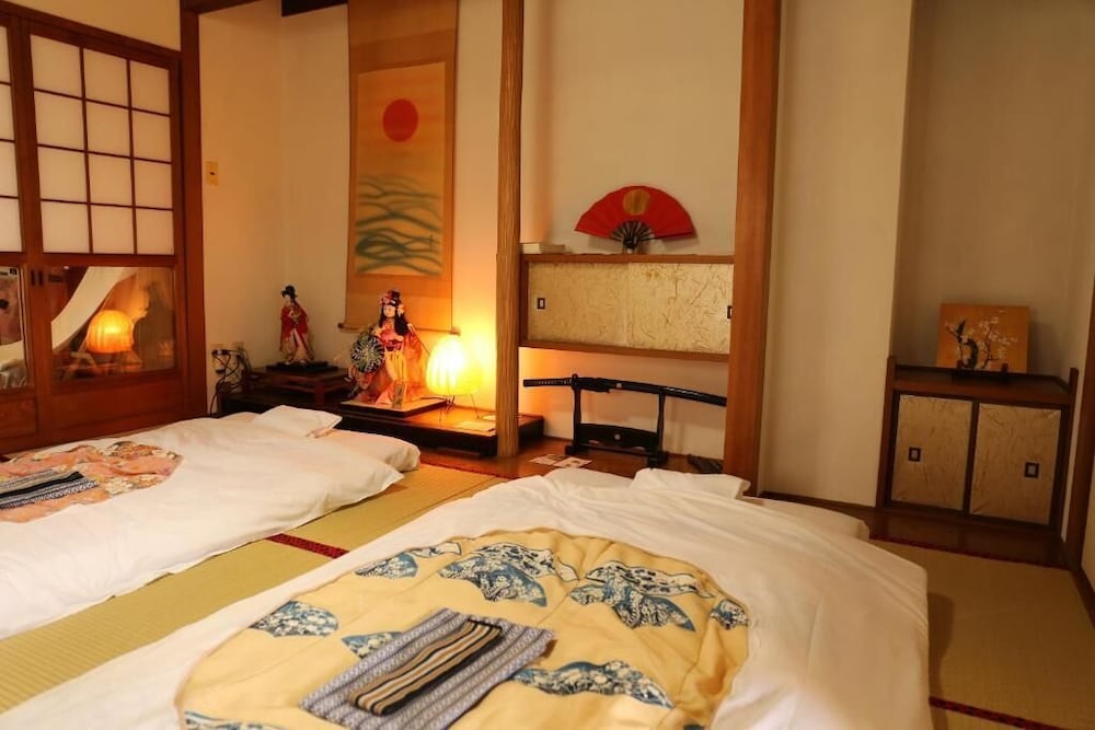 NEXT INTERNATIONAL HOMESTAY 高松