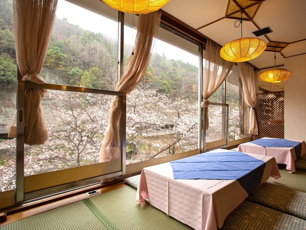 新樺川観光ホテル 高松