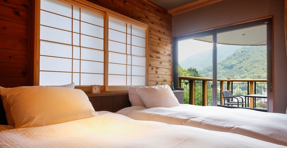 湯山荘 阿讃琴南 高松