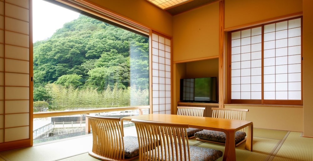 湯山荘 阿讃琴南 高松