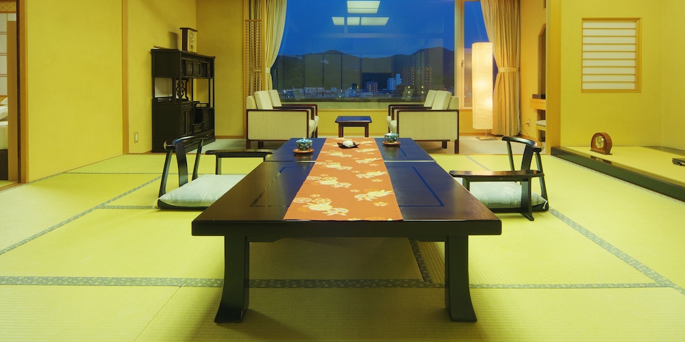 城西館 高知