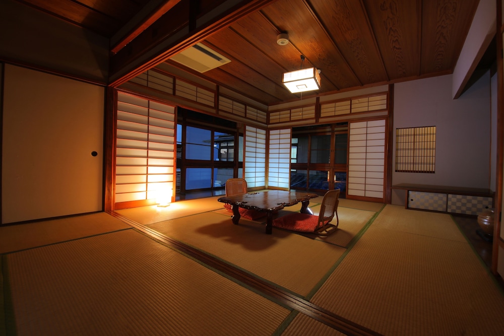 どうごや 松山