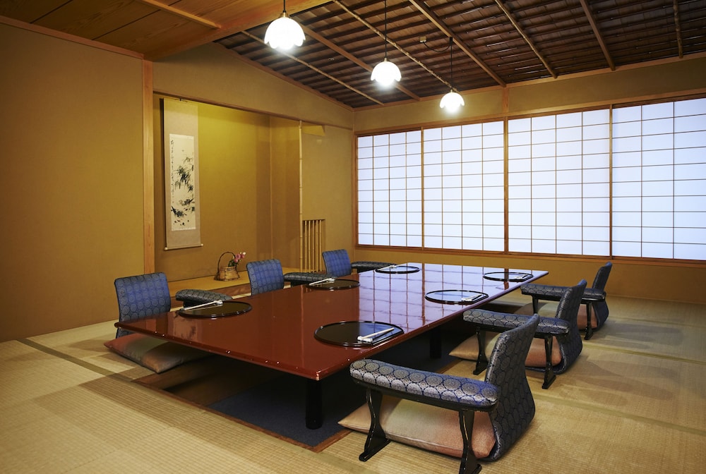 大和屋本店 松山