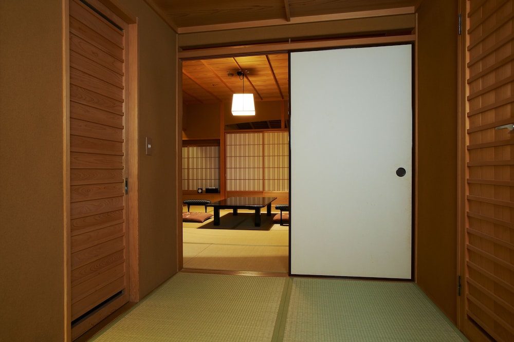 大和屋本店 松山