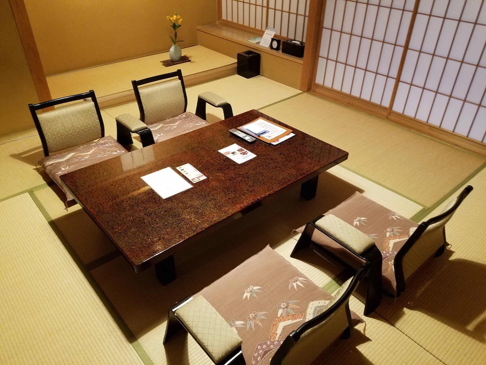 大和屋本店 松山