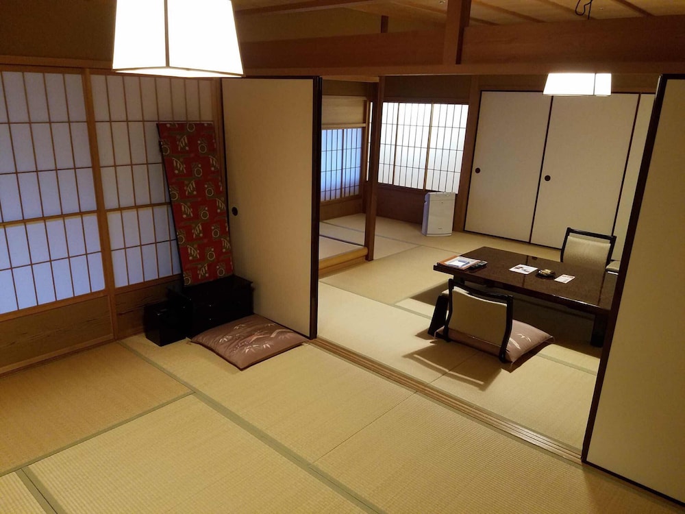 大和屋本店 松山
