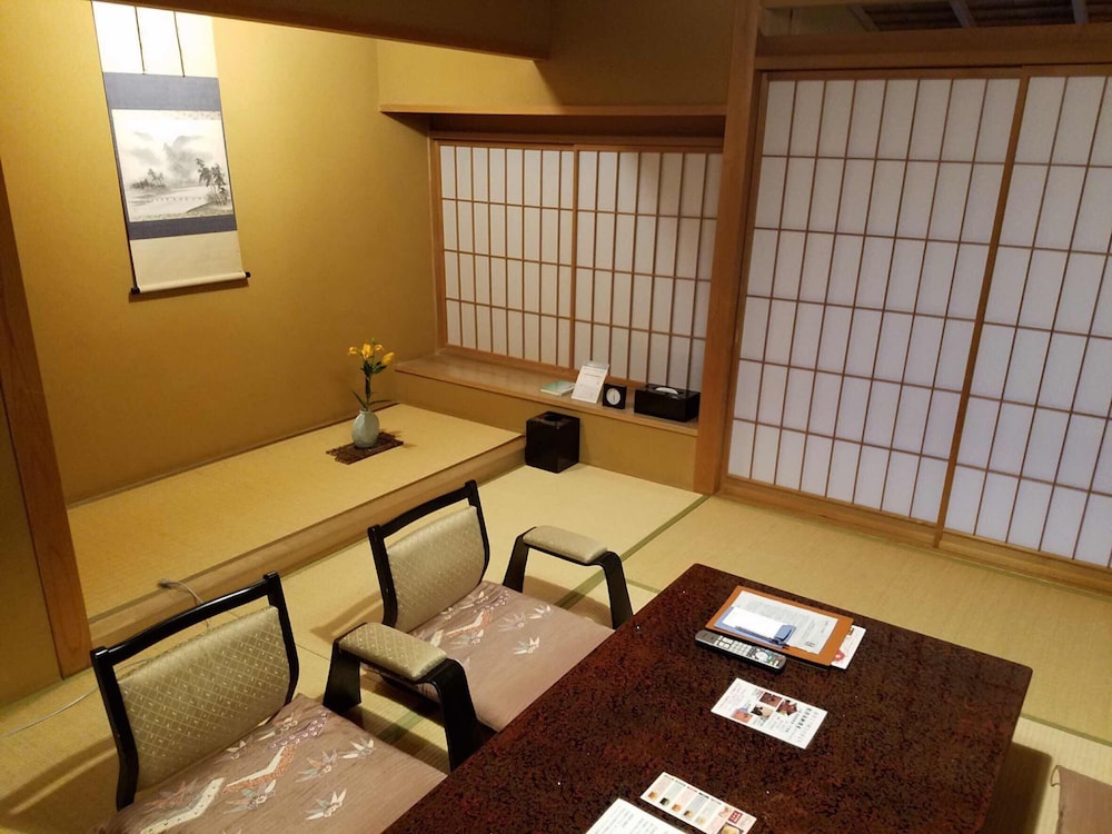 大和屋本店 松山