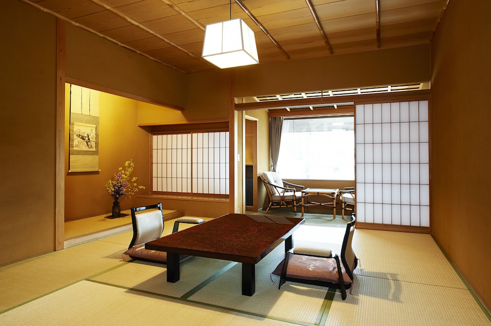 大和屋本店 松山