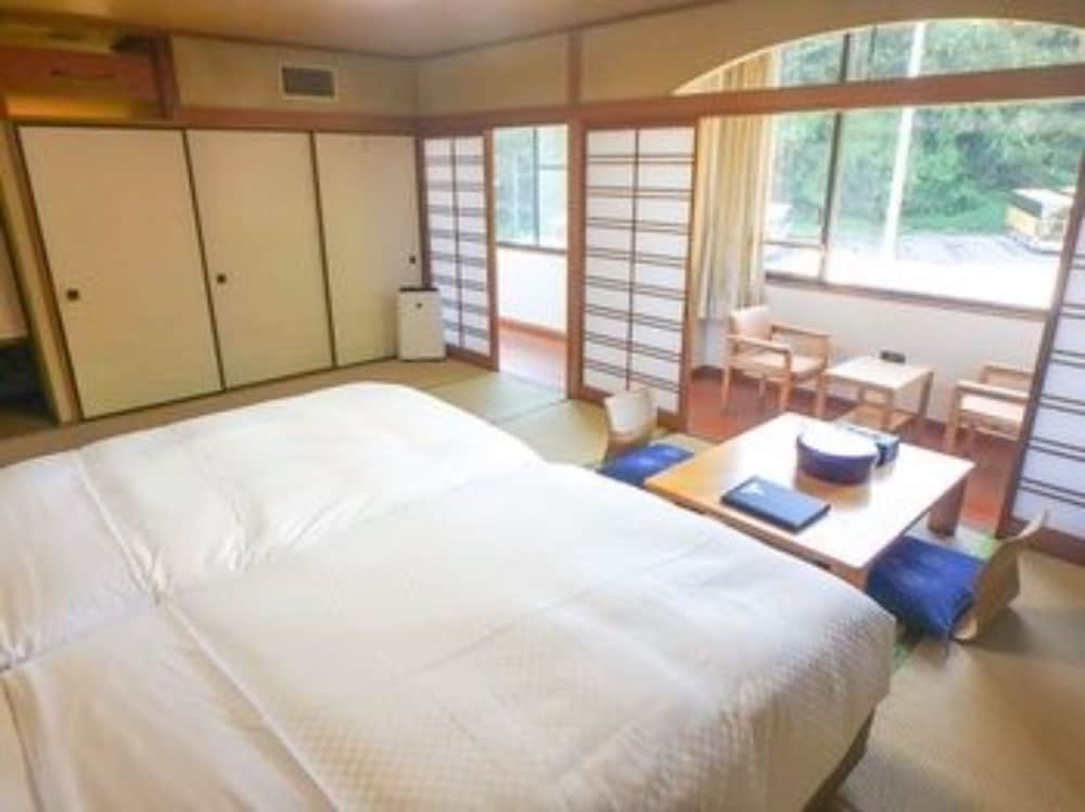 リブマックスリゾート奥道後 松山