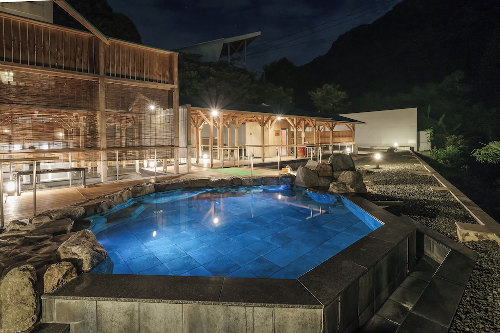 奥道後　壱湯の守 松山
