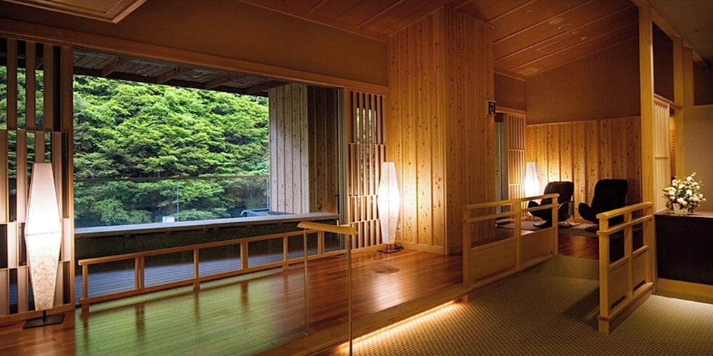 奥道後　壱湯の守 松山