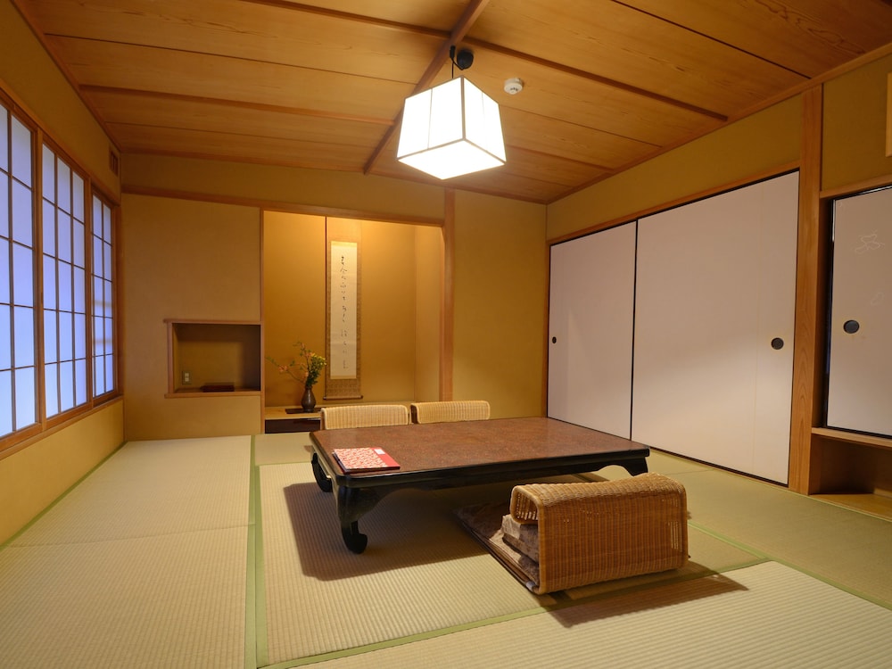大和屋別荘 松山