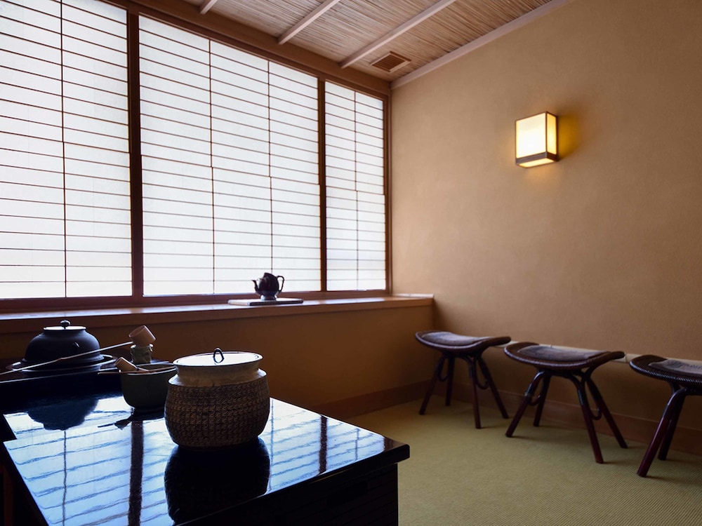 大和屋別荘 松山