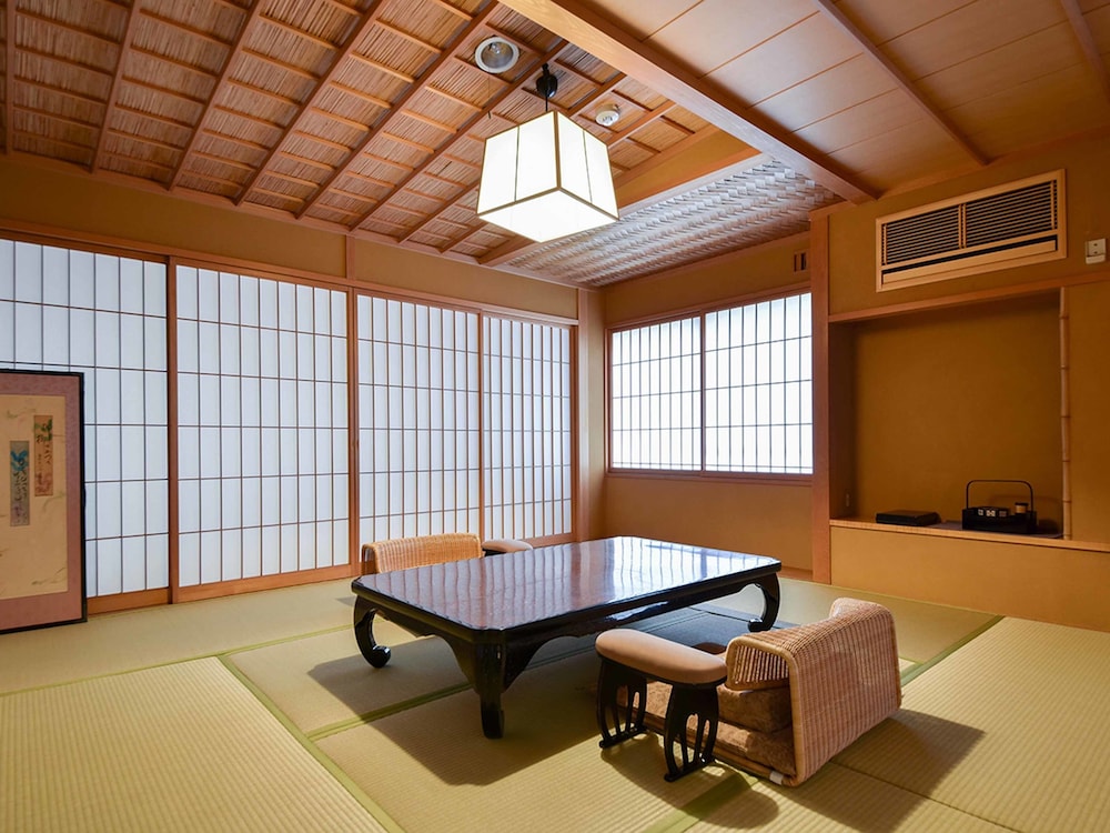大和屋別荘 松山