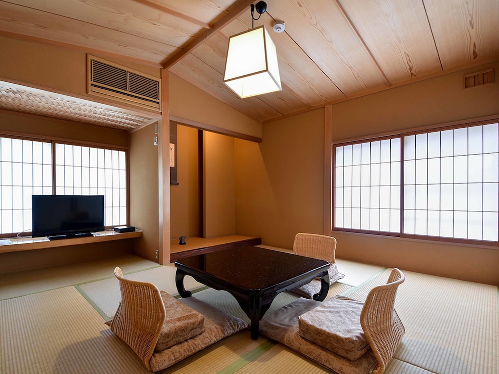 大和屋別荘 松山