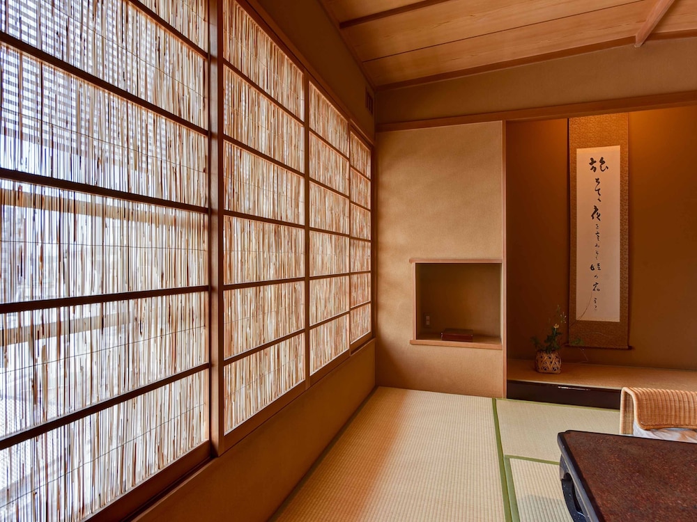 大和屋別荘 松山