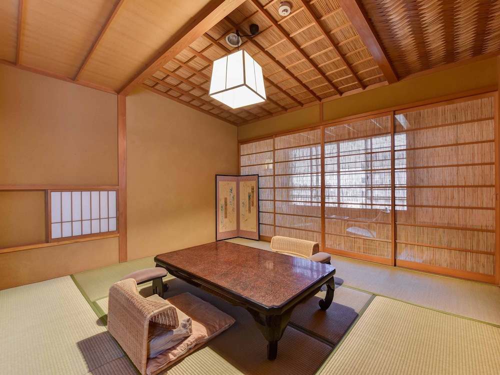 大和屋別荘 松山