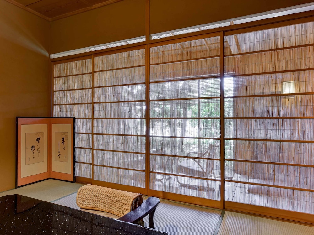 大和屋別荘 松山