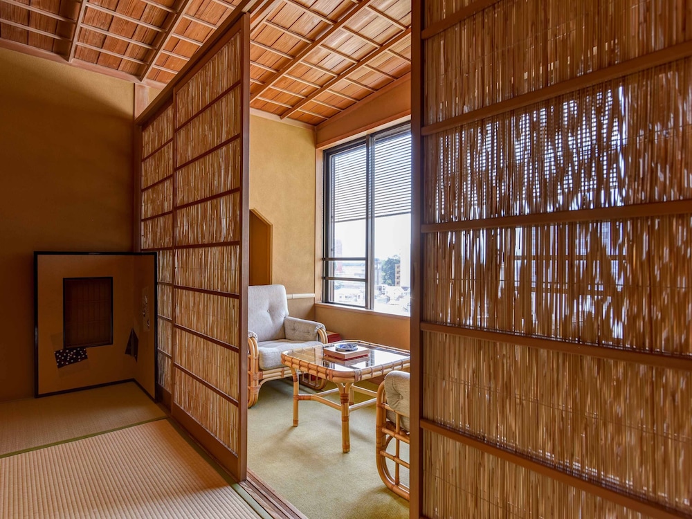 大和屋別荘 松山