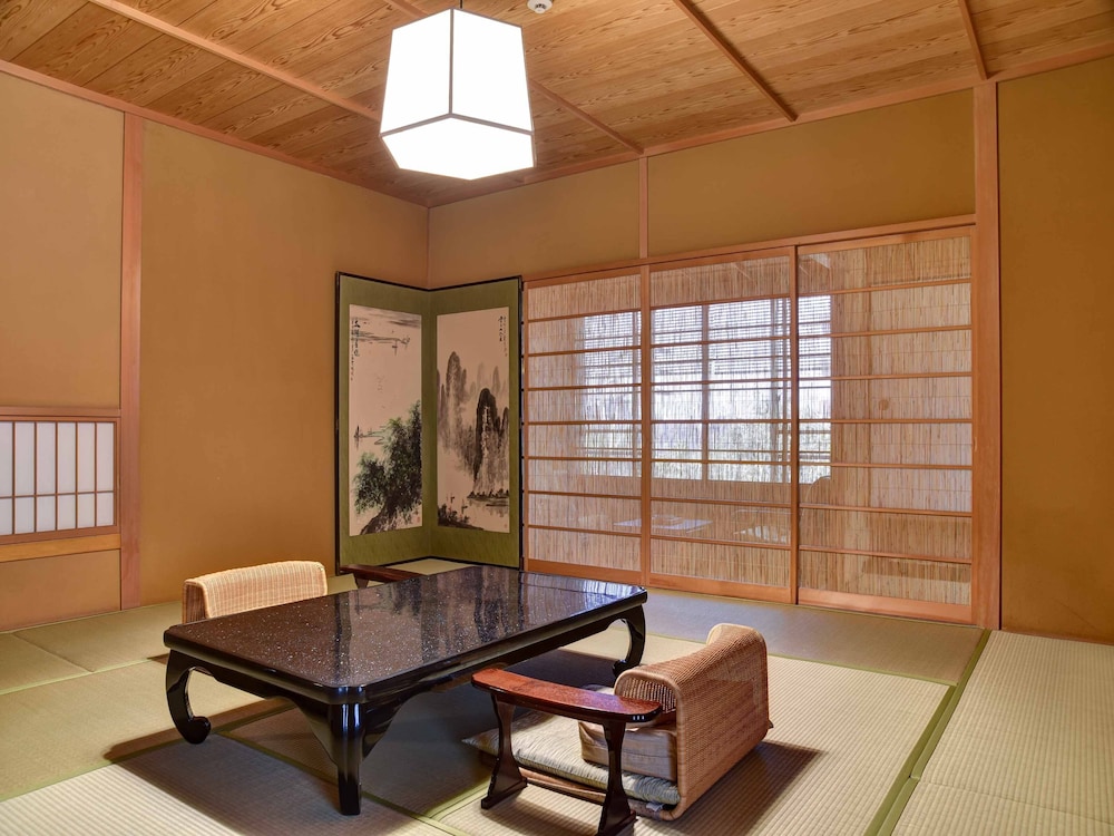 大和屋別荘 松山