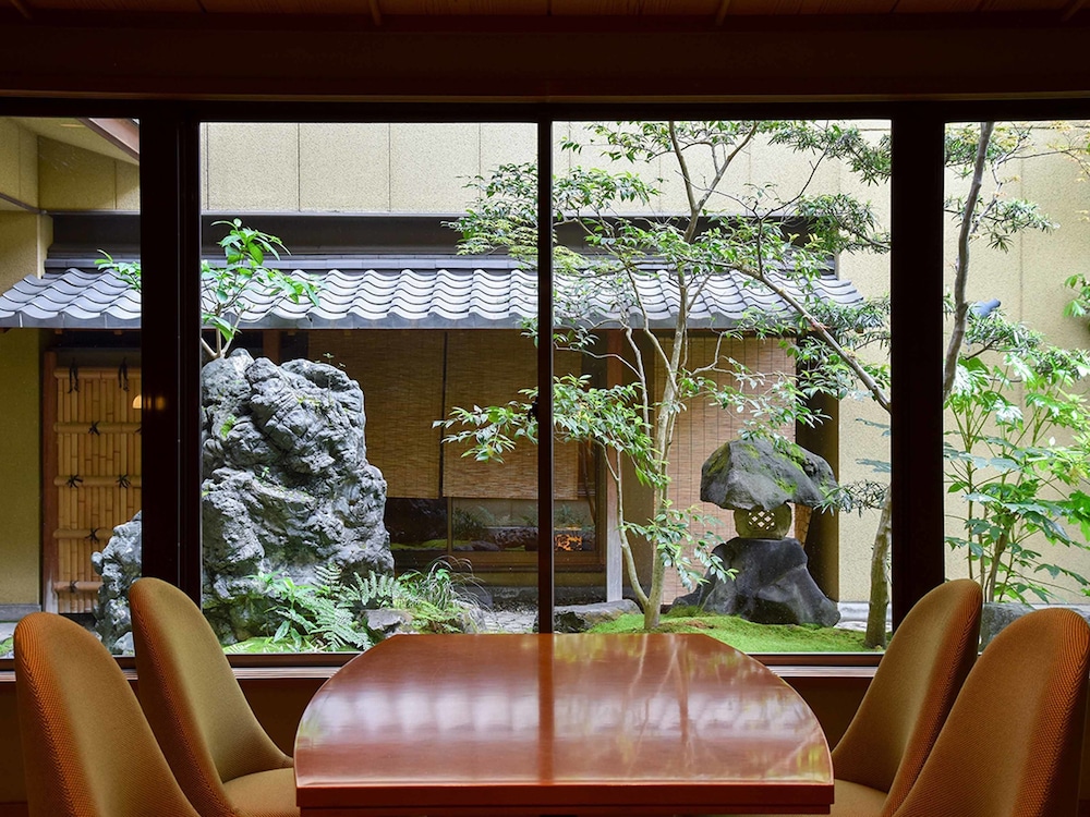 大和屋別荘 松山