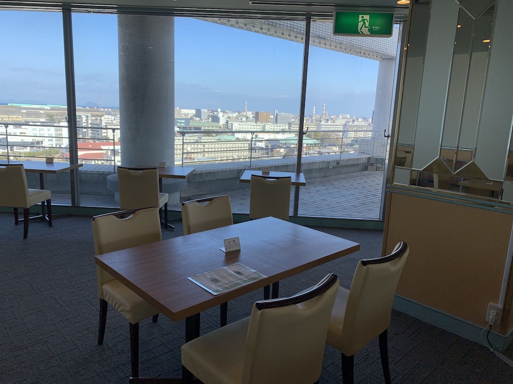 リーガロイヤルホテル新居浜 松山