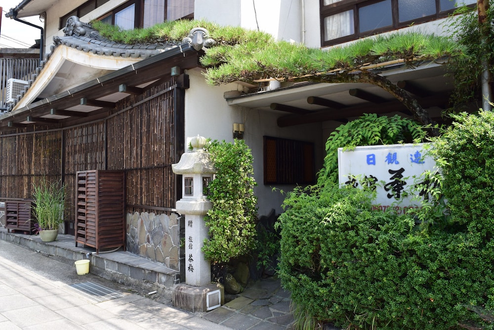 旅館 茶梅 松山