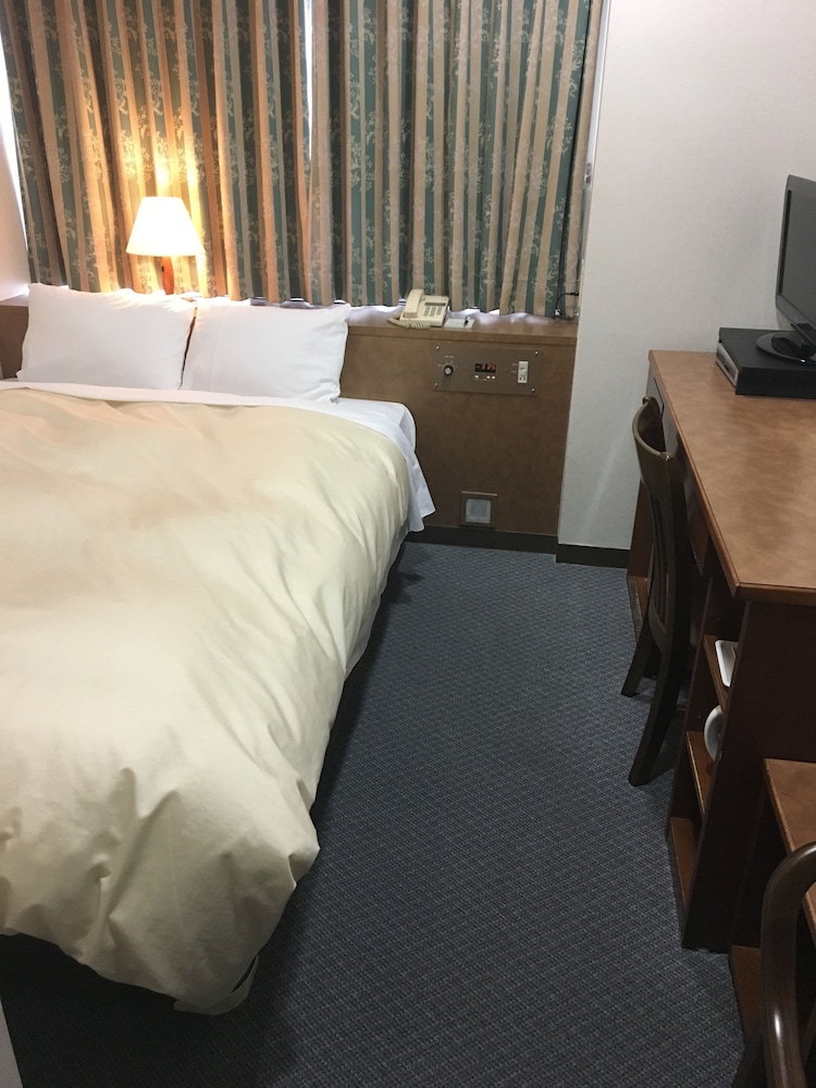 ホテルクラウンヒルズ松山 松山