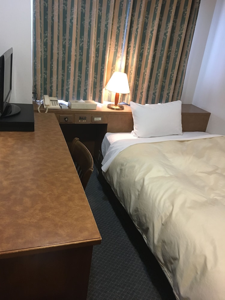 ホテルクラウンヒルズ松山 松山